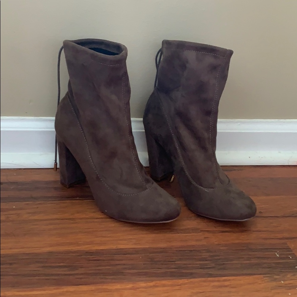 2 1/2 in bootie